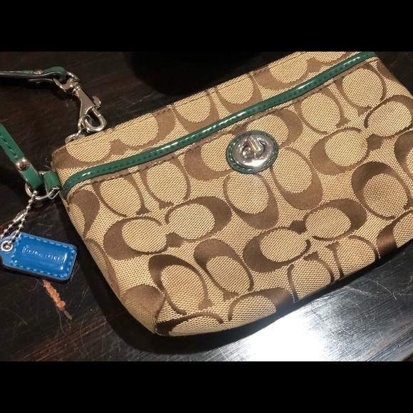 Coach, Designer - Picture 3 of 4